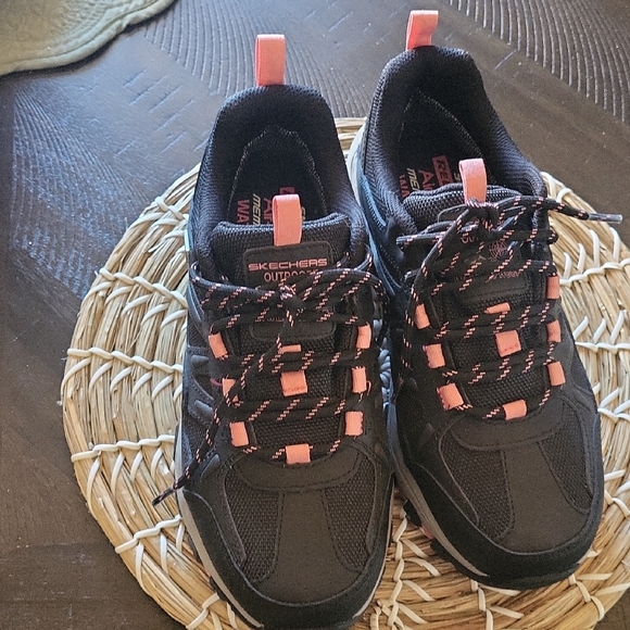 Skechers Shoes - Skechers Outdoor Sneakers Black WO 8.5 LNC